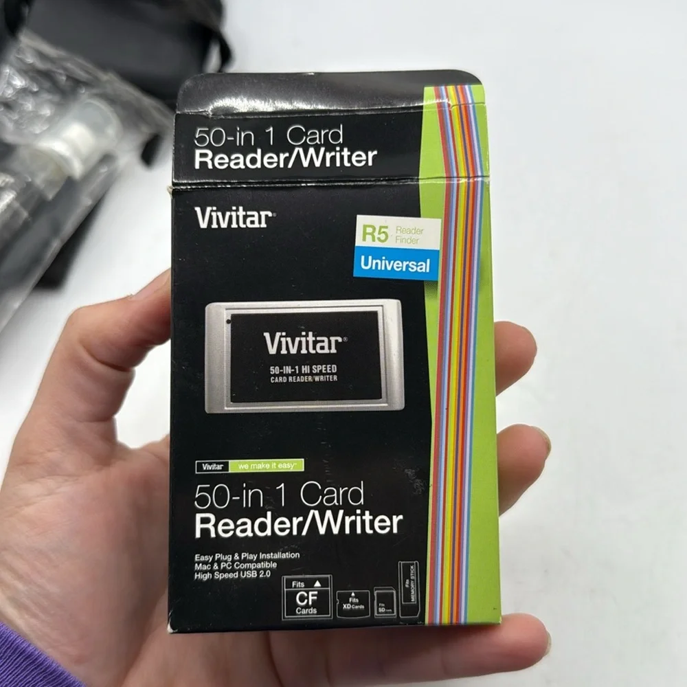 Vivitar Camera Accessory Set Case Memory Card Wallet 50-in 1 Card Reader Writer